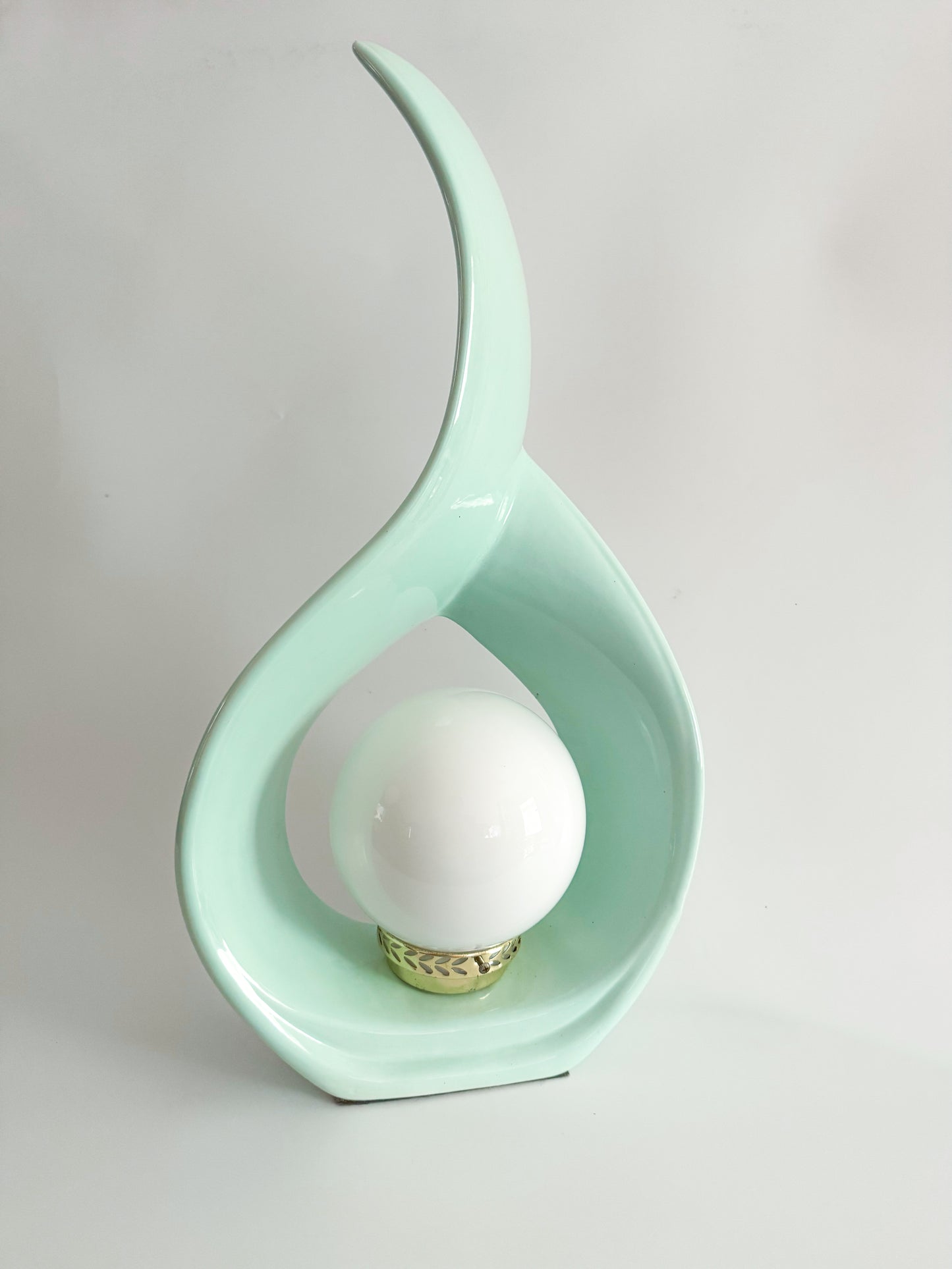 Sculptural Teardrop Table Lamp – Mint Green – Rare 1980s Art Deco Lighting