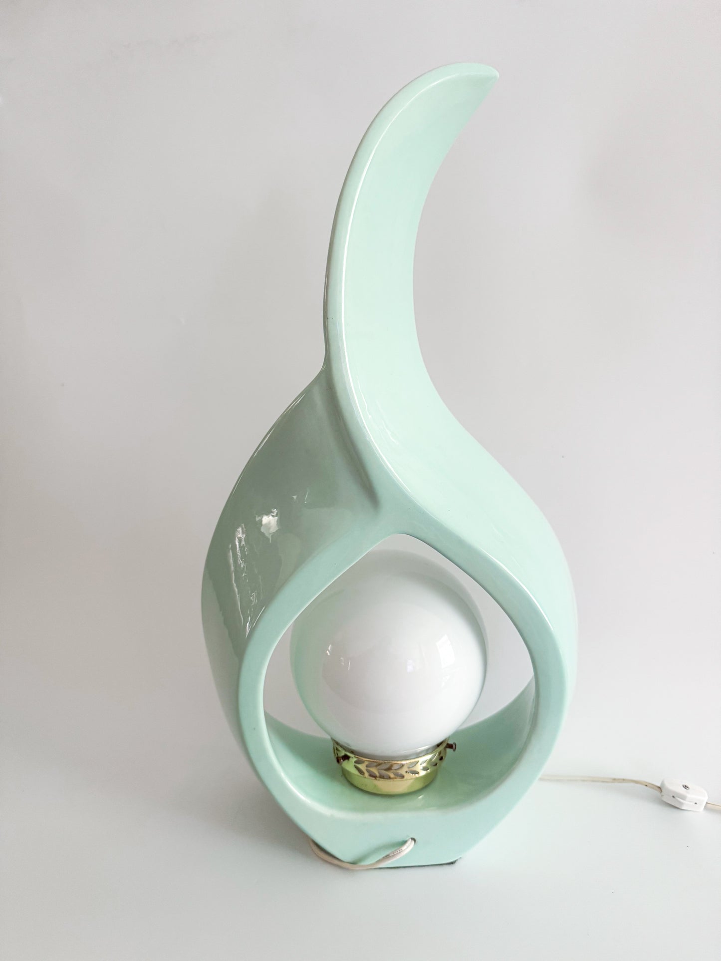 Sculptural Teardrop Table Lamp – Mint Green – Rare 1980s Art Deco Lighting