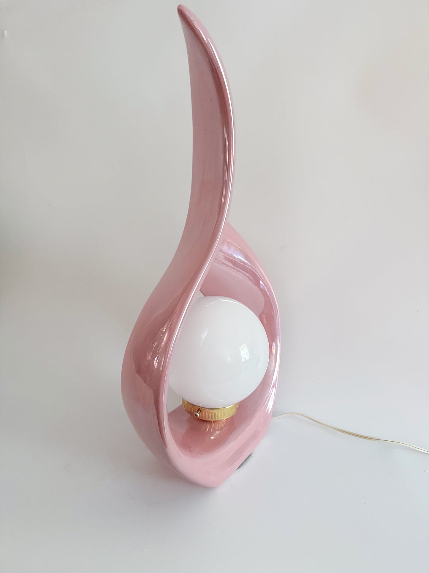 Sculptural Teardrop Table Lamp – Iridescent Rose Pink – 1980s Ceramic Lighting