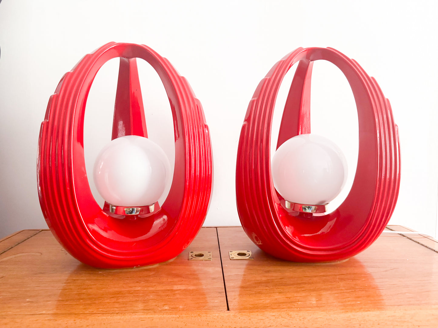 Pair of Red Space Age Sculptural Ceramic Table Lamps, Canada 1980s Post Modern