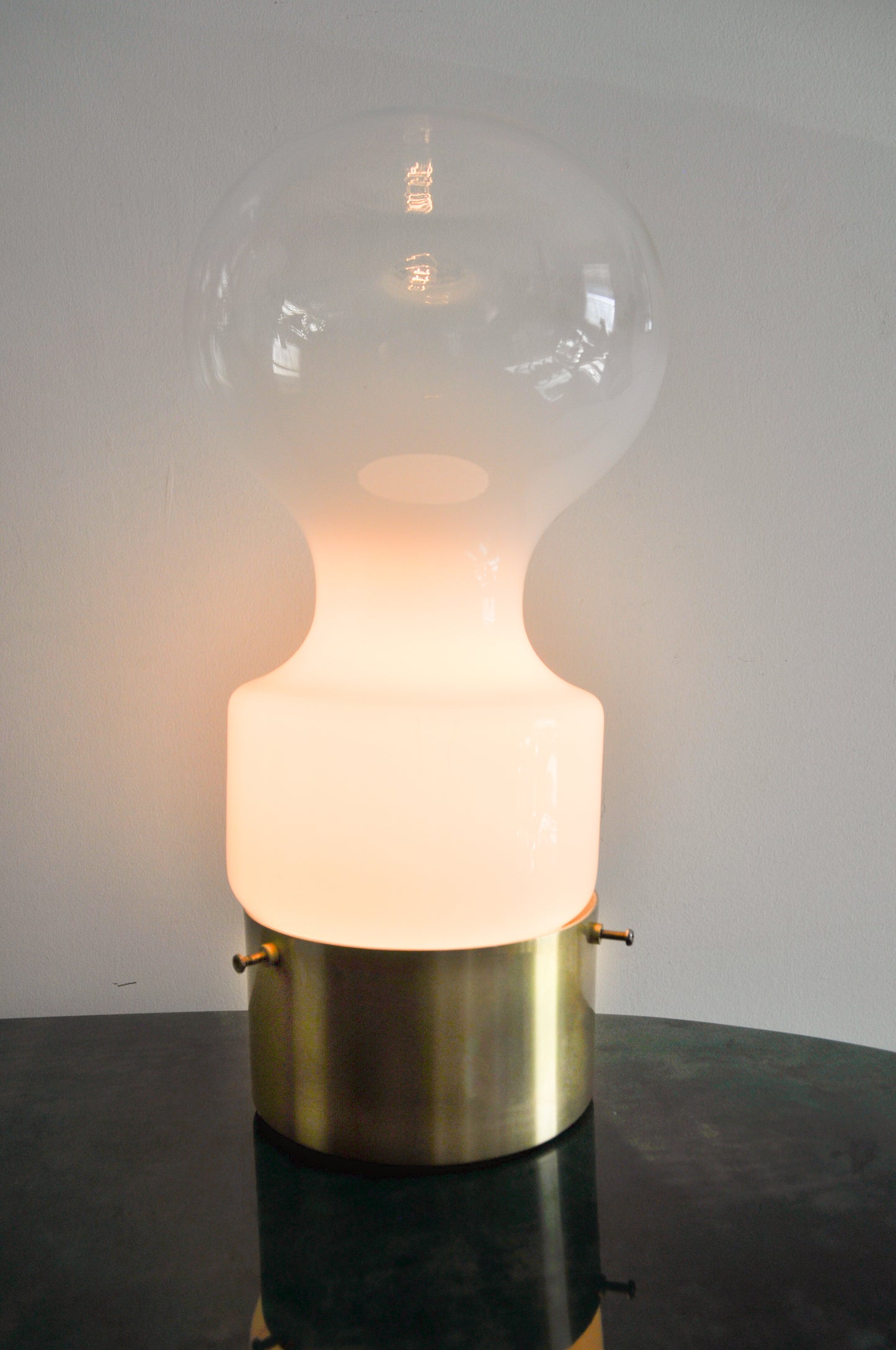 1970s RAAK Amsterdam Ombre Glass Table Lamp with Brushed Gold Base