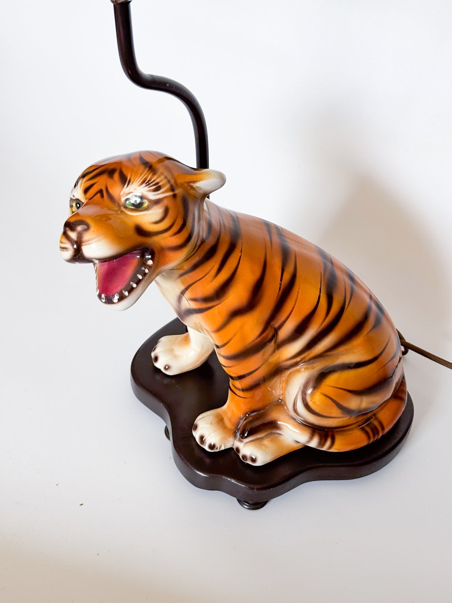 Tiger Cat Ceramic Table Lamp