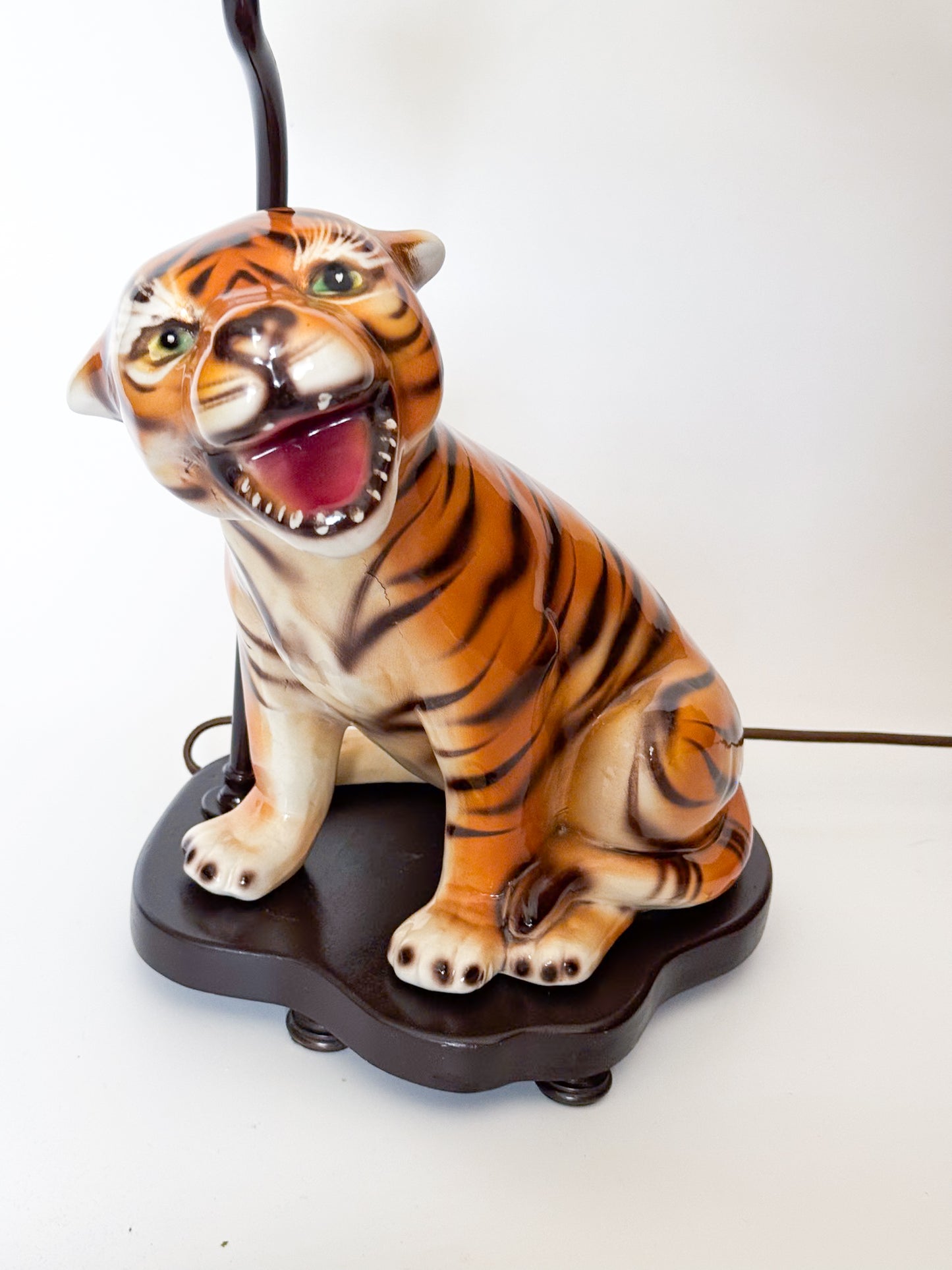 Tiger Cat Ceramic Table Lamp