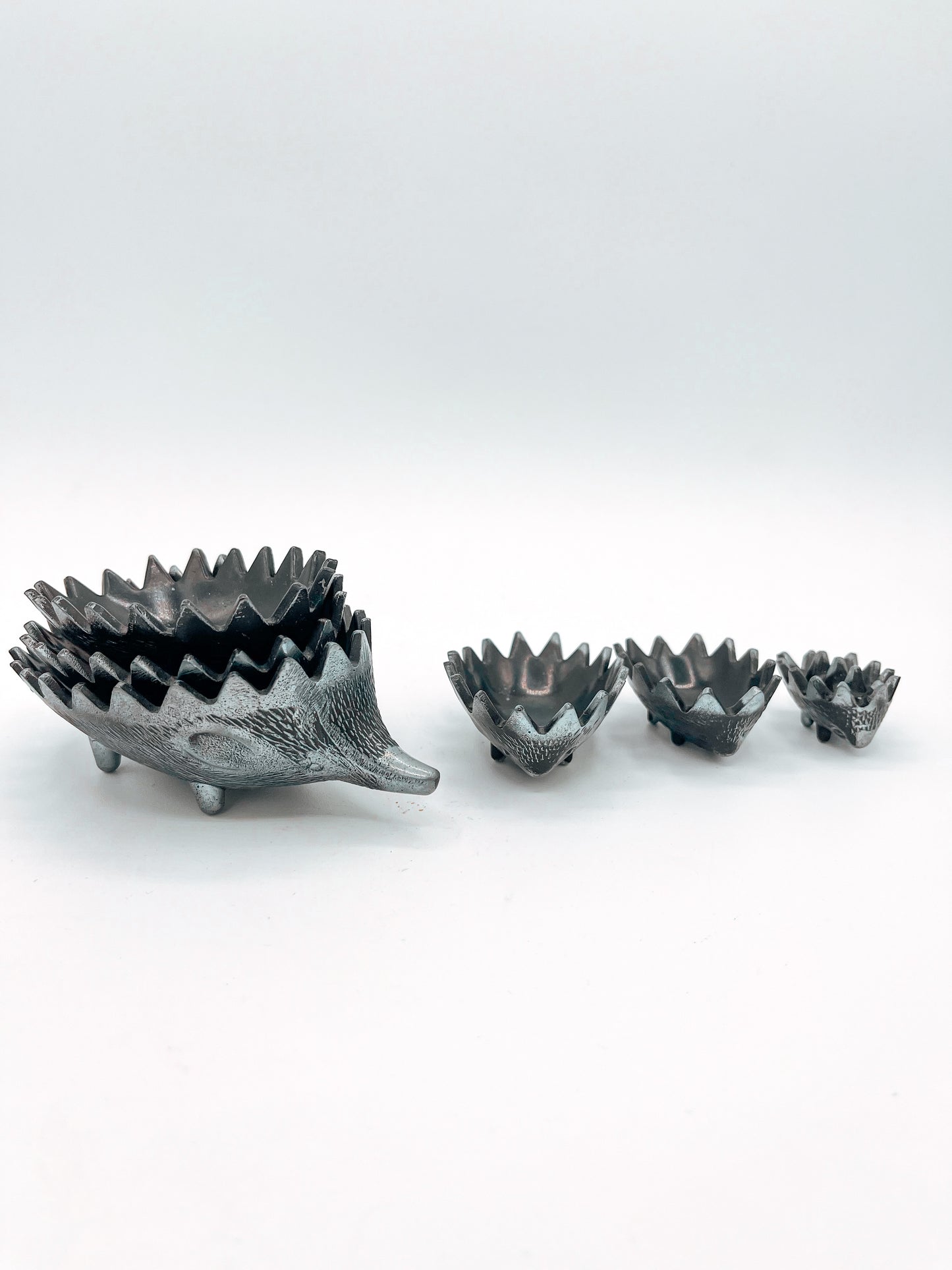 Set of 6 Hedgehog Sculptures Ashtray - Walter Bosse Stackable