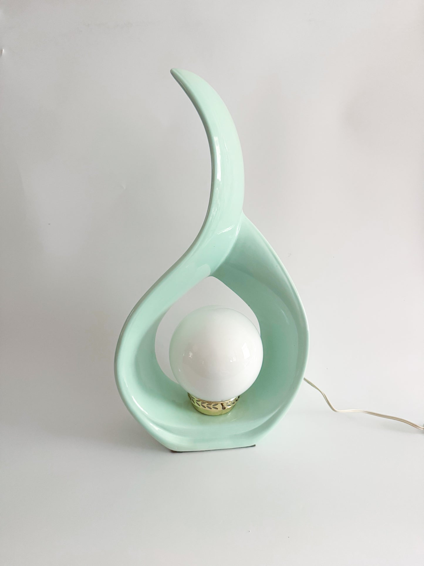 Sculptural Teardrop Table Lamp – Mint Green – Rare 1980s Art Deco Lighting