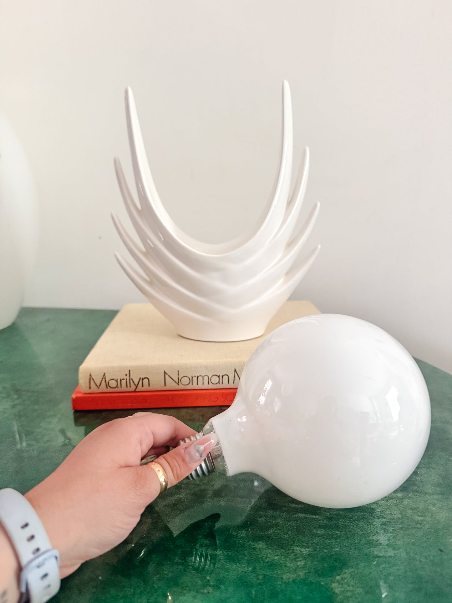 Italian Sculptural White Ceramic Cactus Table Lamp with Opaline Bulb, 1970s