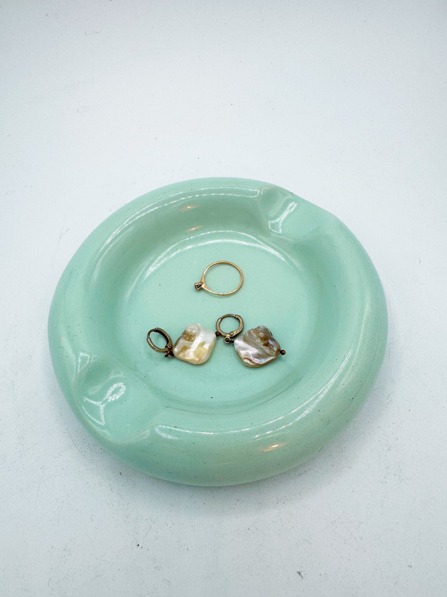 Vintage Pastel Green Ceramic Ashtray, Postmodern Design, Circa 1980