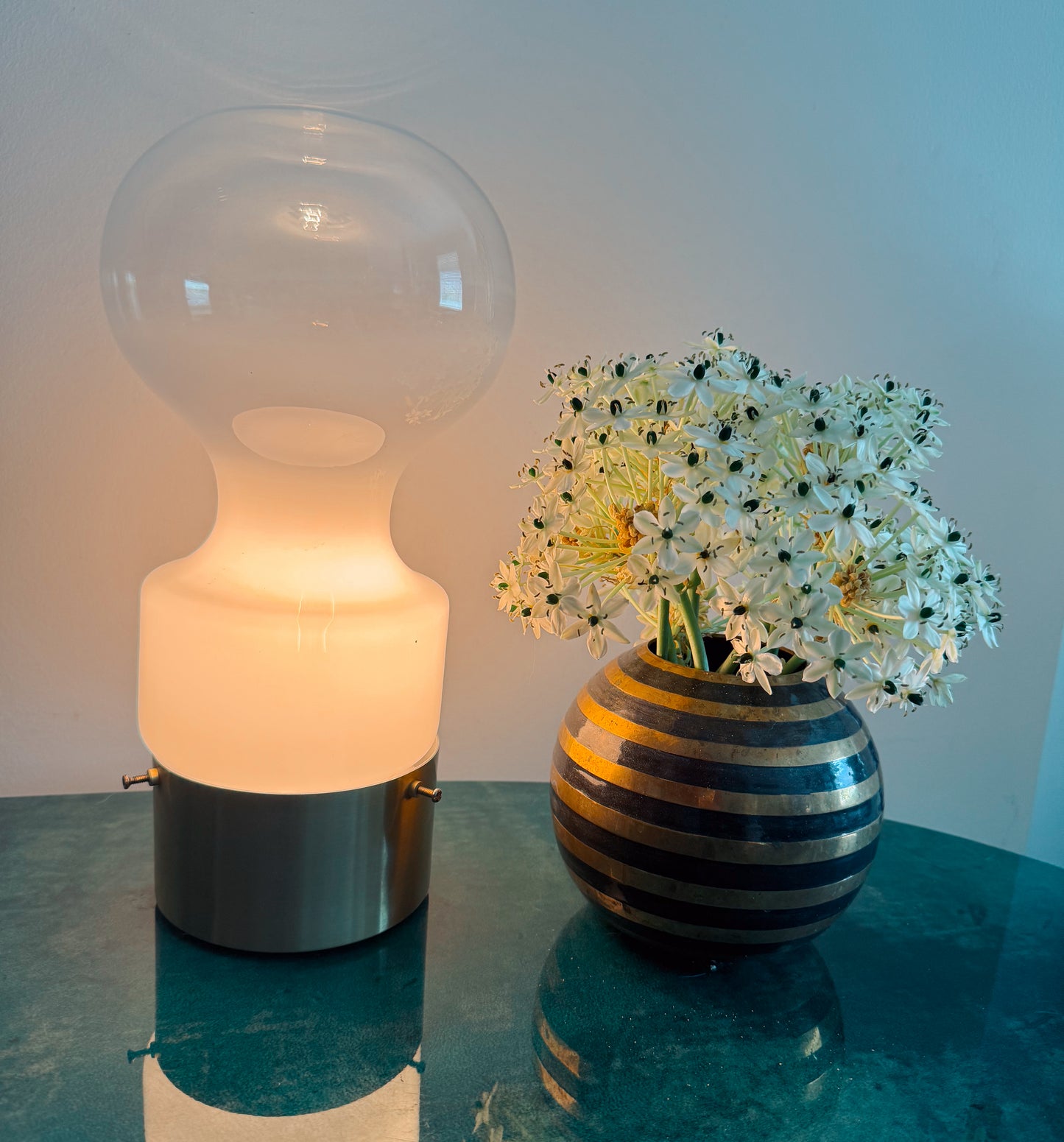 1970s RAAK Amsterdam Ombre Glass Table Lamp with Brushed Gold Base